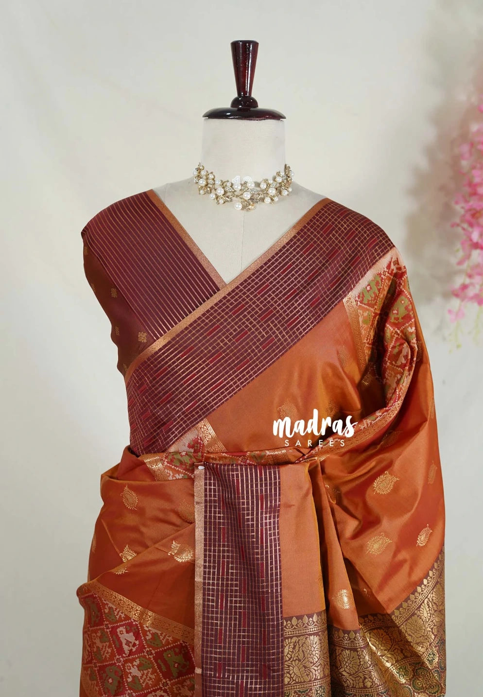 Dual Shade Mustard Orange - Chandrika - Ikkat Pochampally Soft Silk with Zari Weaving Buttas and Rich Pallu - Perfect for Diwali Festive | Celebrations