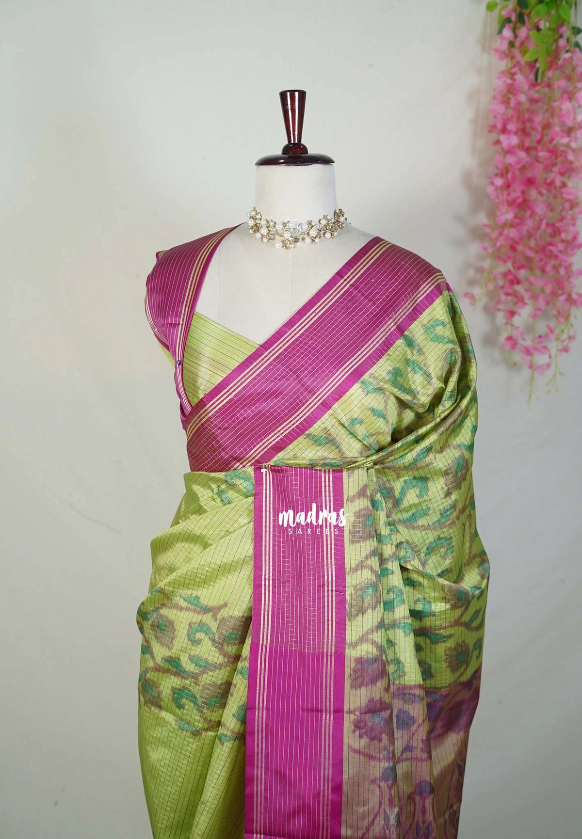 Light Kelly Green - Chandrika - Ikkat Pochampally Soft Silk Muthukattam with Rettapet Border - Best for Small Functions