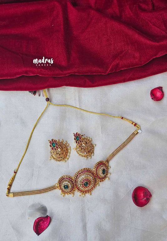 Trendy bridal choker with jumka