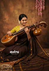 Coffee Brown - Subbulakshmi - Sungudi 100 Count Plain Saree with Rettapetta Rudraksham Border with kolam Blouse Combo - Best for Casual Wear | Summer Wear | Temple visit