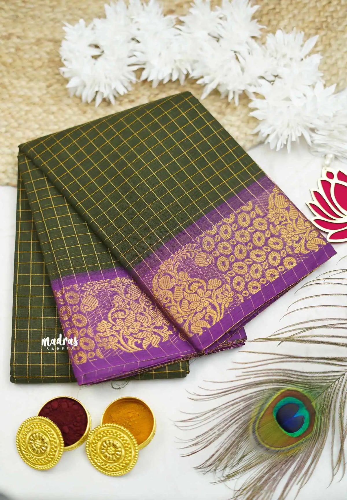 Fusion kanchi cotton in sungudi checks border - Olive green