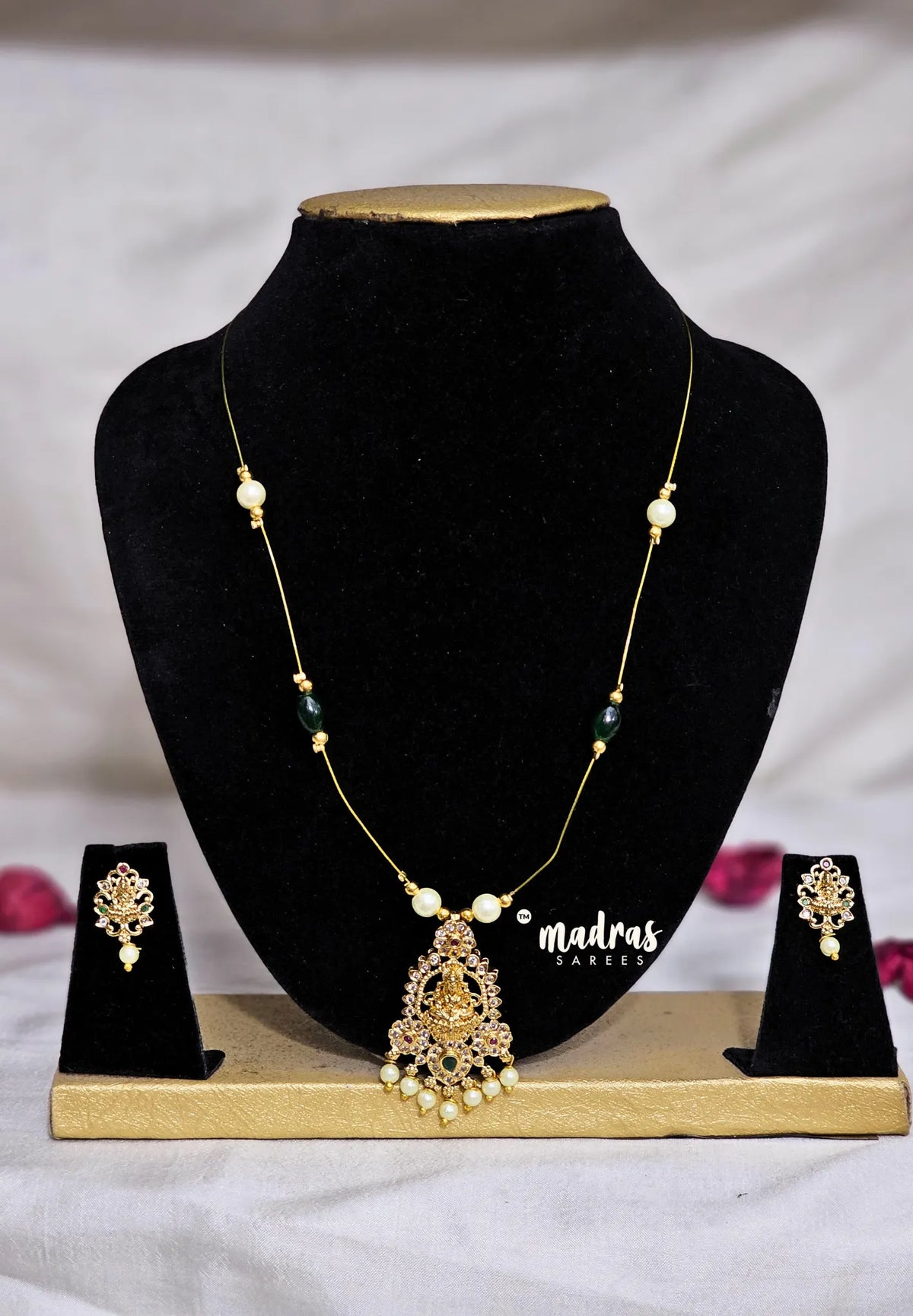 Invisible viral Wire Necklace – Premium Floating Lakshmi Pendant with earrings - Dark green and Sandal beads