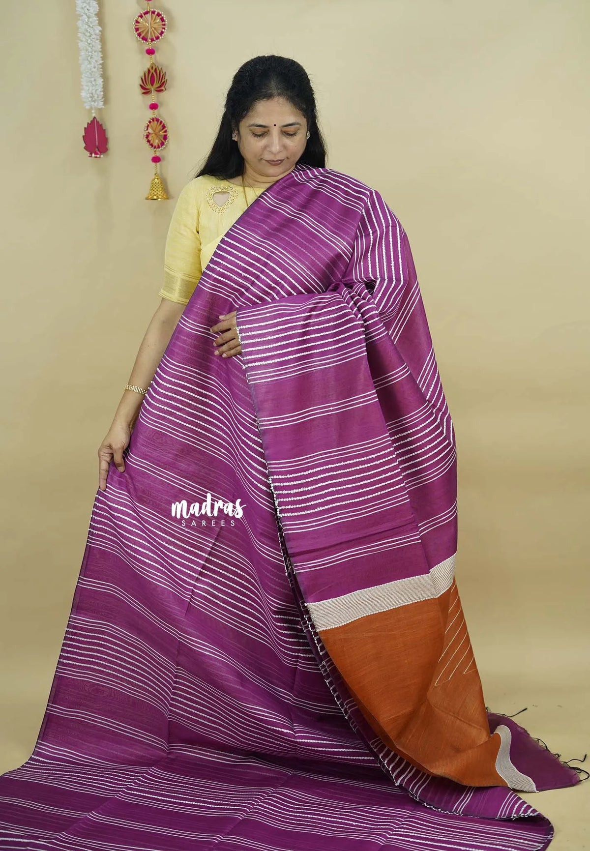 Magenta - Jute Tussar Silk saree with 3D weaving body - Best for Small Function