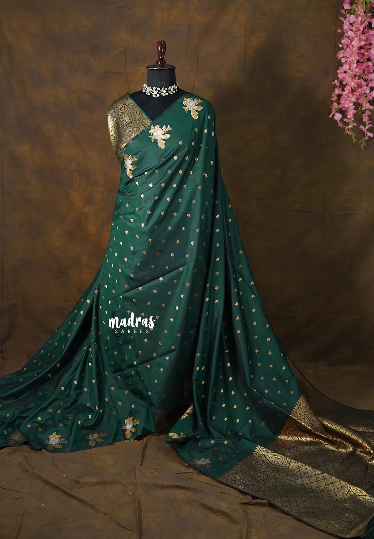 Deep Green - Kanimozhi - Soft Silk Parrot Zari Border with Buttas - Best for Wedding Functions
