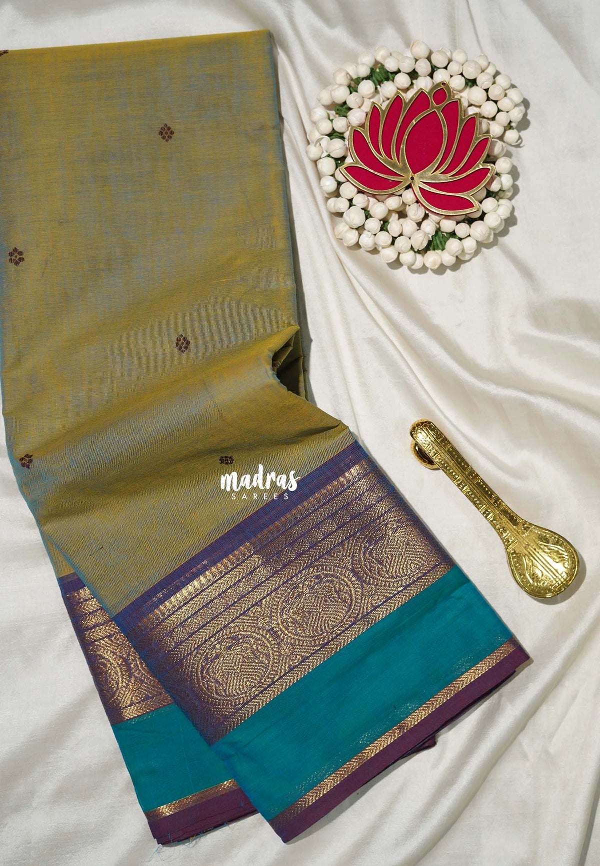 Dual Shade Pastel Green - Karthigai silk cotton Round Peacock and Skirt Border with buttas - Best for Wedding Functions