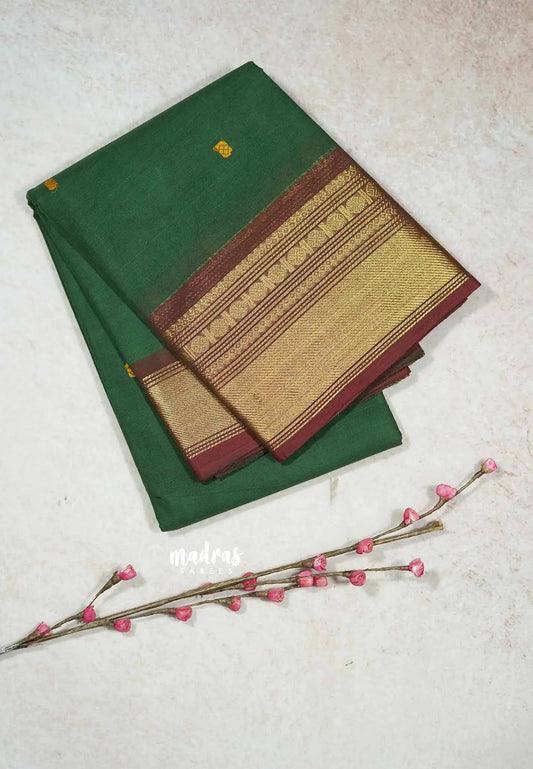 Green - Karthigai silk cotton Saree Bavanji and Rudraksham border with buttas