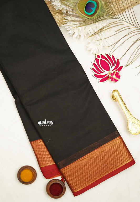 Karthigai silk cotton Plain intregate bavanji border - Black