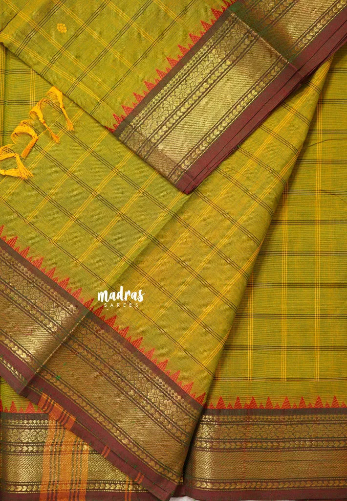 Yellowish Green - Karthigai silk cotton small bavanji border with big muthu kattam