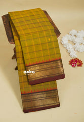 Yellowish Green - Karthigai silk cotton small bavanji border with big muthu kattam