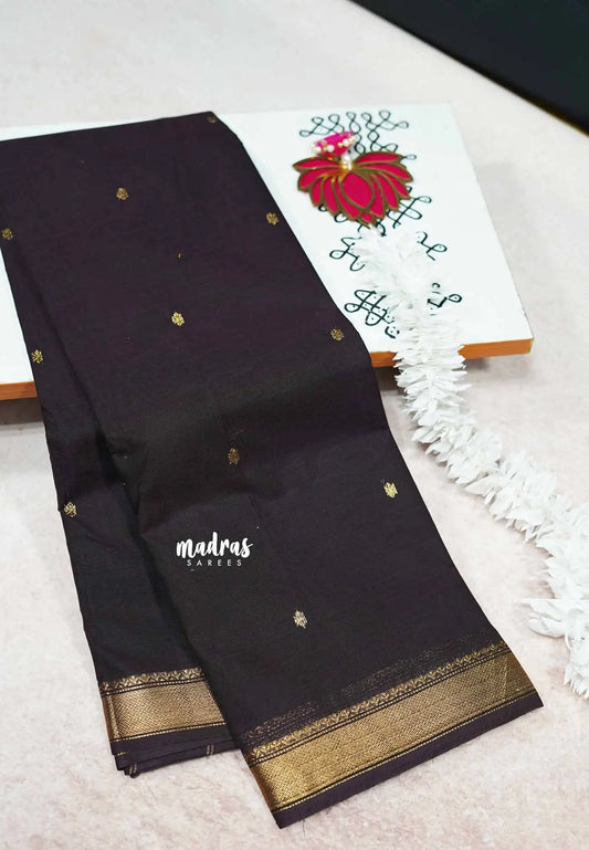 Dark chocolate - Karthigai silk cotton small Bavanji border with buttas