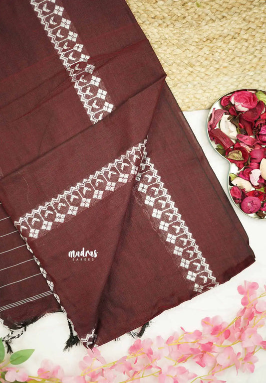 Leela -  Soft khadi saree with horizontal thread weaving - Maroon