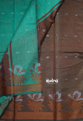 Design 2 Peacock Green - Maheswari - Lightweight cotton silk saree Thread Weaving body with Buttas - Best for Small Functions