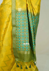 Greenish Yellow - Manjari - Raw Silk Saree Zigzag Weaving Body with Weaving Pallu and Blouse - Best for Small Functions