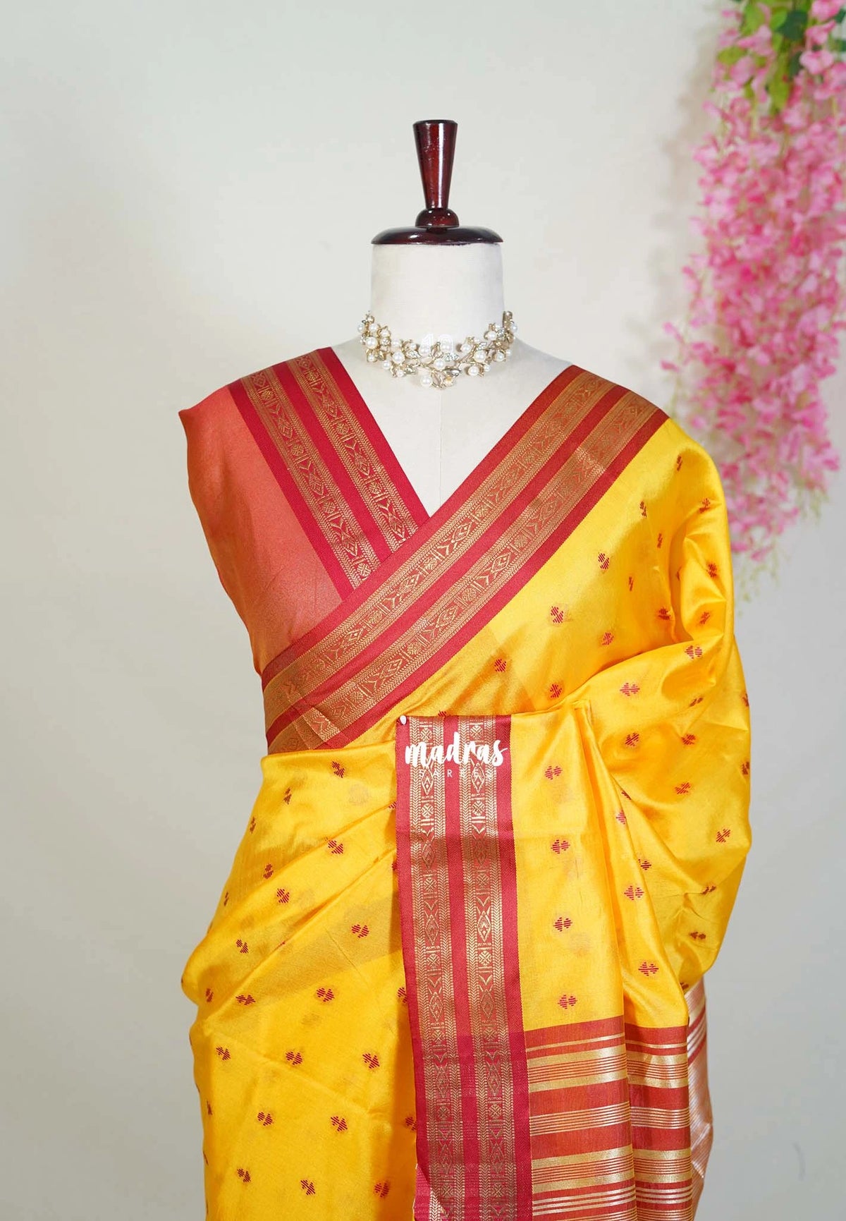 Mango Yellow - Manjari - Raw Silk Saree with Rettapet Border and Buttas - Best for Small Functions