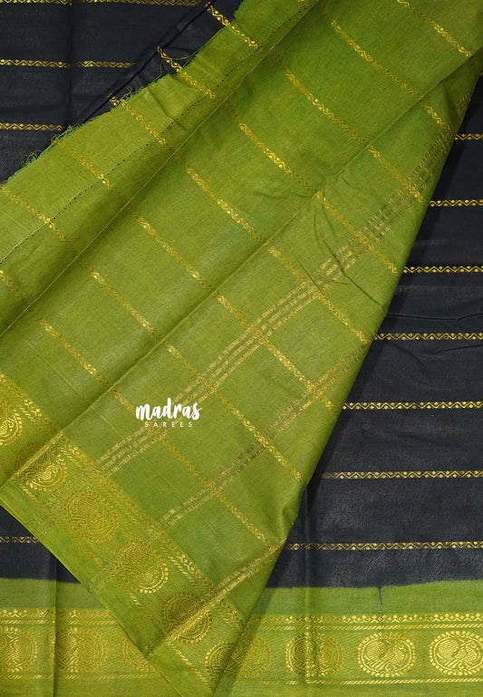 Black with green - Margazhi - Madurai Sungudi velthari pattern round peacock border