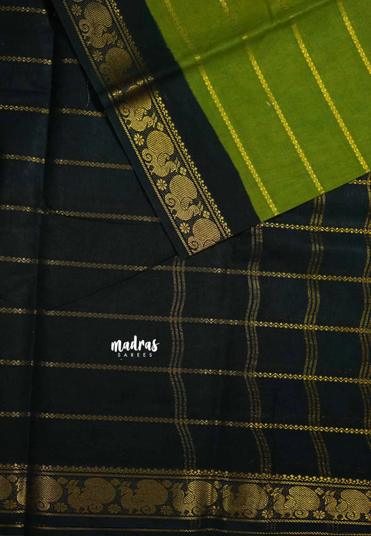 Green with black - Margazhi - Madurai Sungudi velthari pattern mayil border