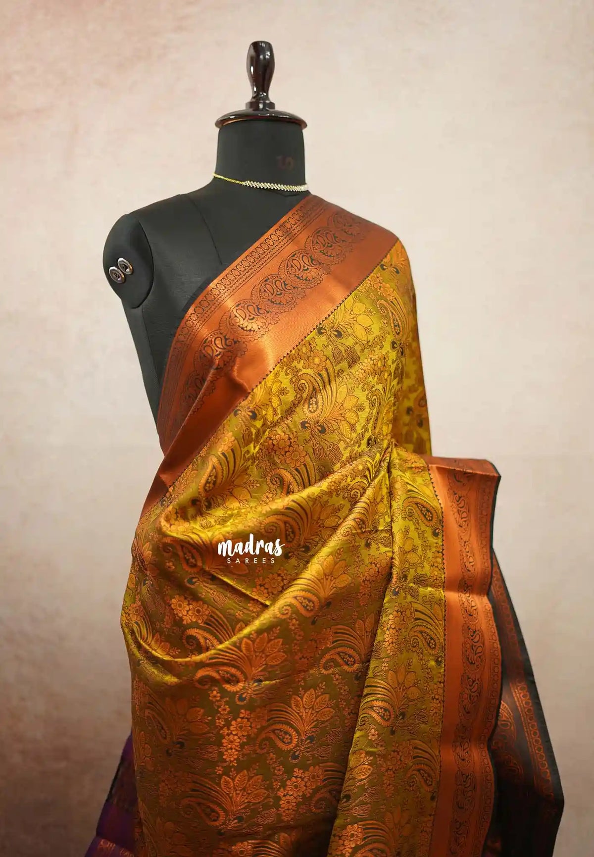 Muhurtham kanchivaram wedding Bridal silk saree - Mango Mehendi green black border