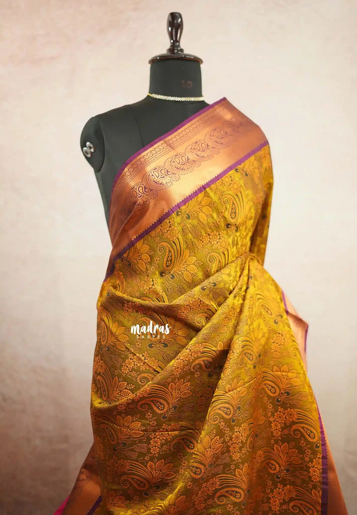 Muhurtham kanchivaram wedding Bridal silk saree - Mango Mehendi green magenta border