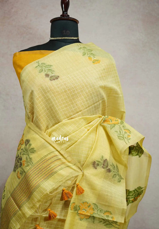 Pastel yellow - Muslin Silk with Jamdani floral Weaving Border and pallu