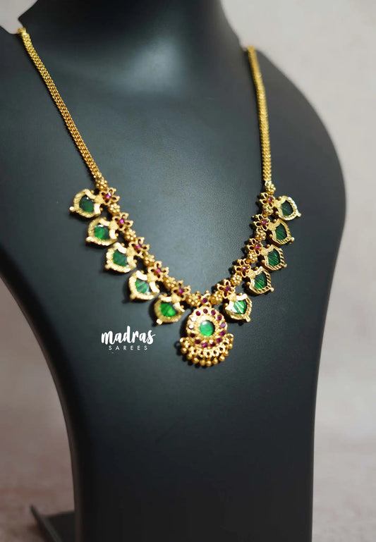 Aimpon Kerala traditional Palakka Green Neck chain