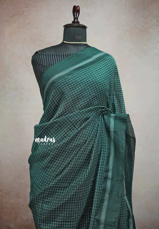 Patteda Anchu saree with self border - deep green