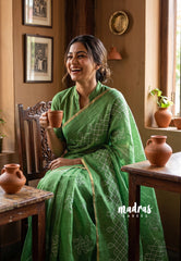 (PRE-BOOKING) Kelly Green - Soft linen cotton with traditional Kolam Prints - Perfect for Office Wear | Temple wear | Best for singers Dancers