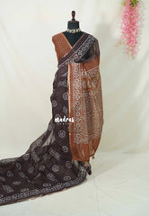 Coffee Brown - Pragathi - Linen Cotton Saree with Batiq Prints - Best for Office Wear | Casual Wear