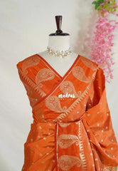 Dual shade Rust Orange - Raaga - Lightweight Semi Tussar Saree with Mango Border and Buttas - Best for Wedding Functions