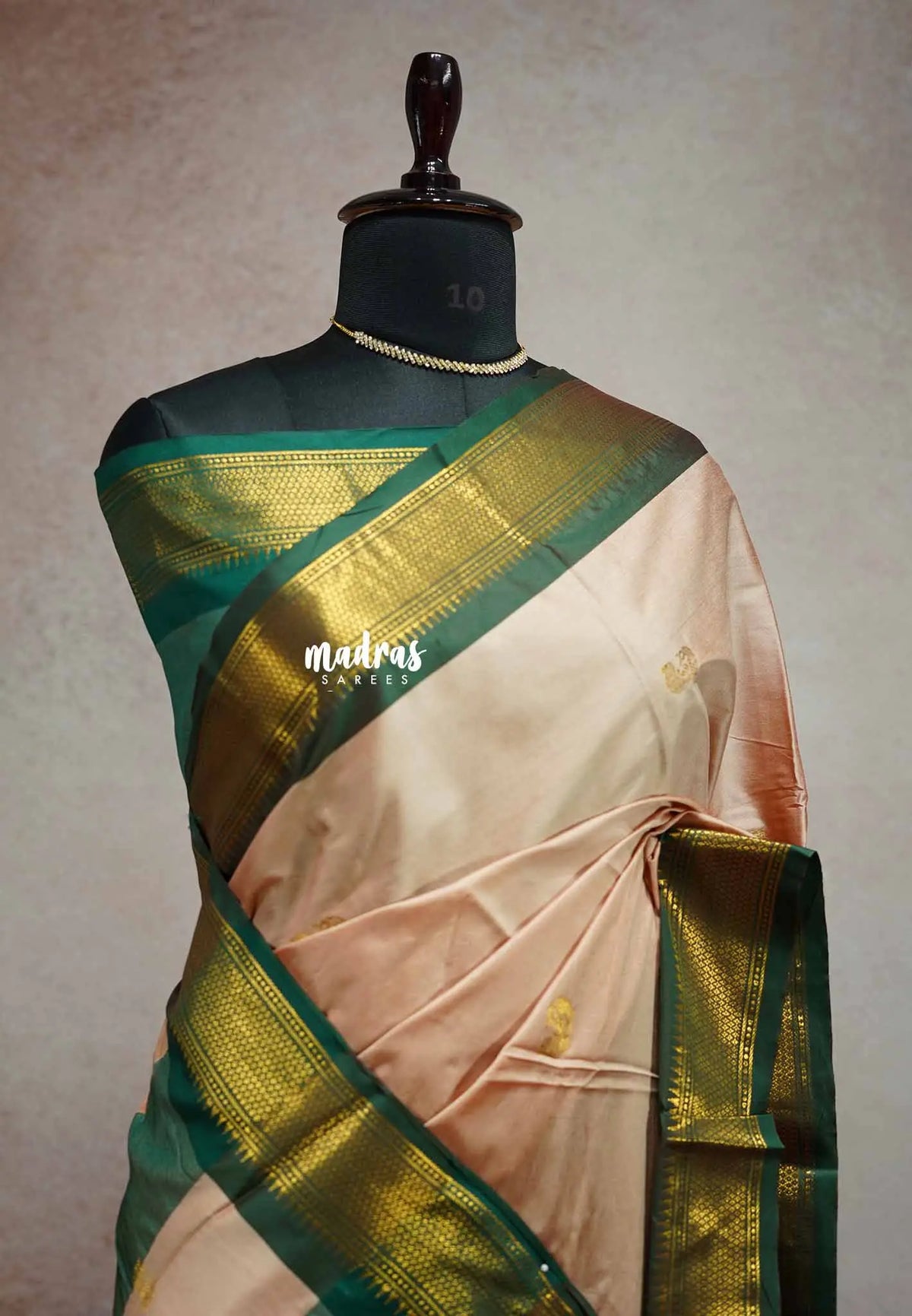 Sico Gadwal Lotus peach with green