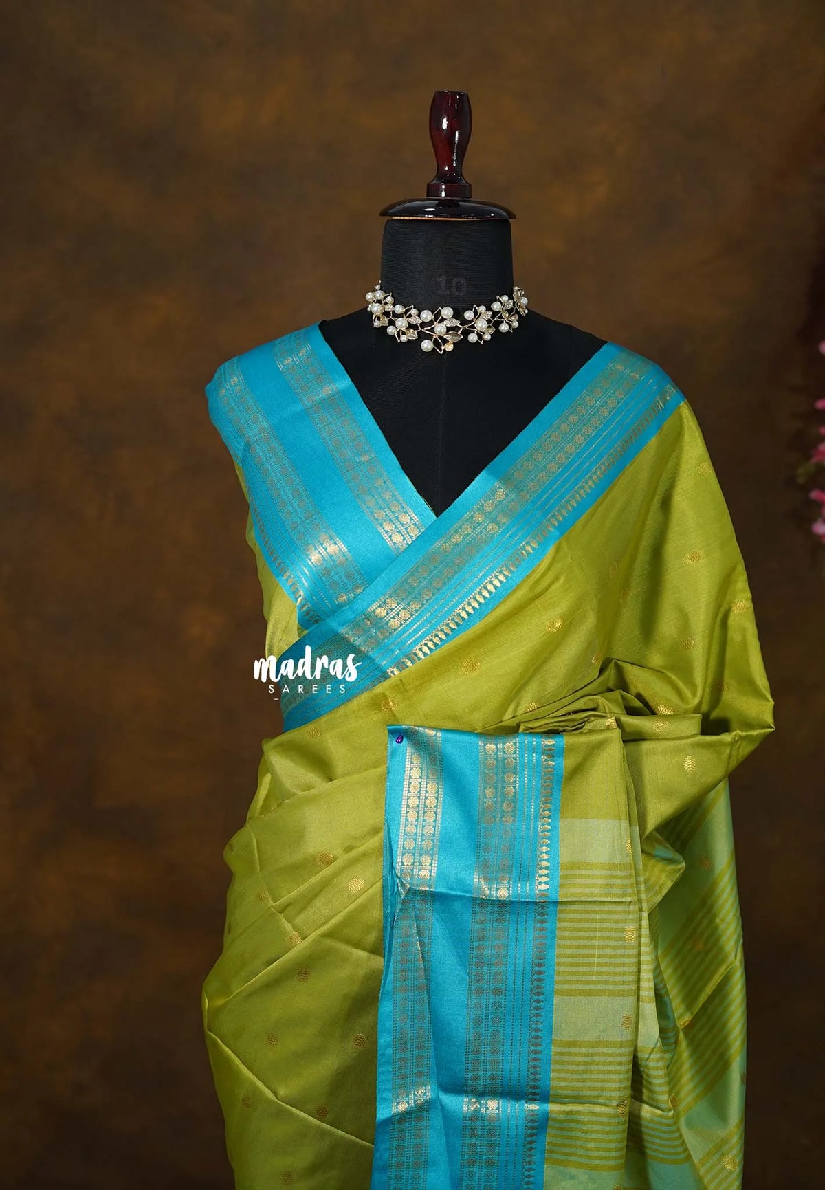 Lime Green - Sico Gadwal Rettapet Border with Buttas - Best for Wedding Functions | Gifting