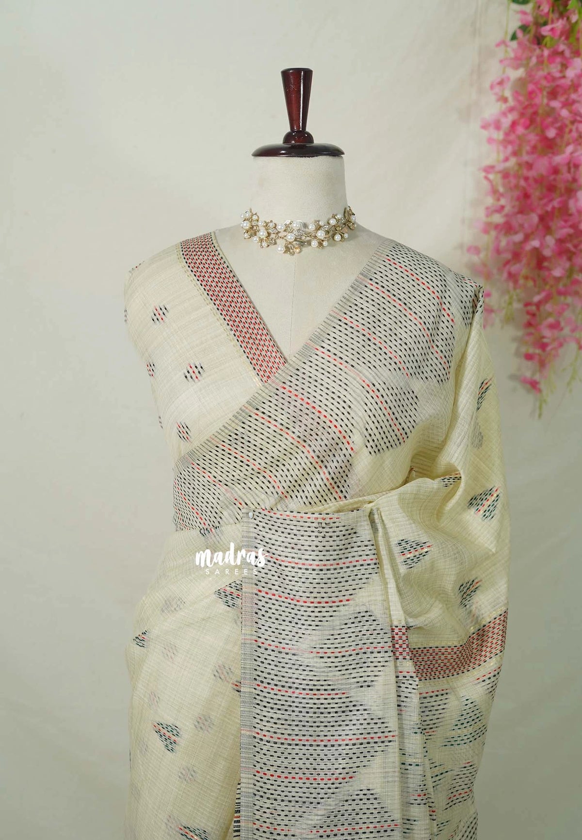 Ivory Cream - Muslin Silk with Kantha Stich Weaving Pallu and Border with Buttas - Perfect for Office Wear