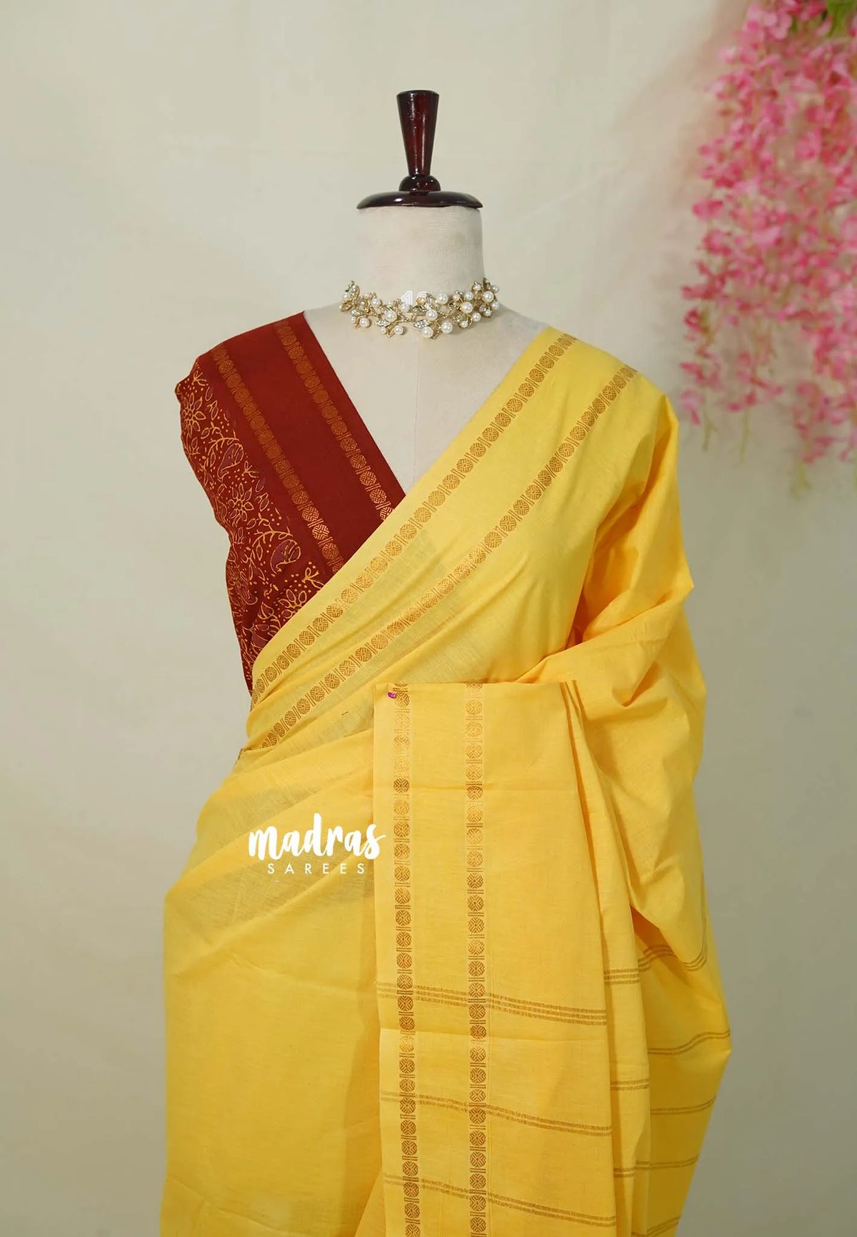 Calm Yellow - Subbulakshmi - Sungudi 100 Count Plain Saree with Rettapetta Rudraksham Border with Blouse Combo - Best for Casual Wear | Summer Wear | Temple visit