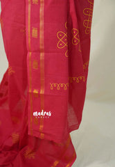 Reddish Pink - Subbulakshmi - Sungudi 100 Count Saree Kolam Prints with Peacock Border with Blouse Combo - Best for Casual Wear | Summer Wear | Temple visit