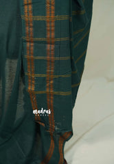 Bottle Green - Subbulakshmi - Sungudi 100 Count Plain Saree with Rettapetta Rudraksham Border with Blouse Combo - Best for Casual Wear | Summer Wear | Temple visit