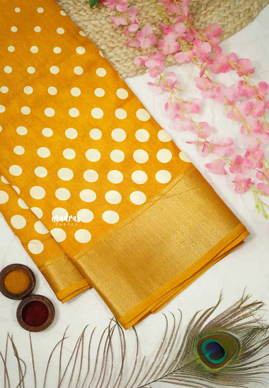 Rich printed silk with polka dots - Golden yellow