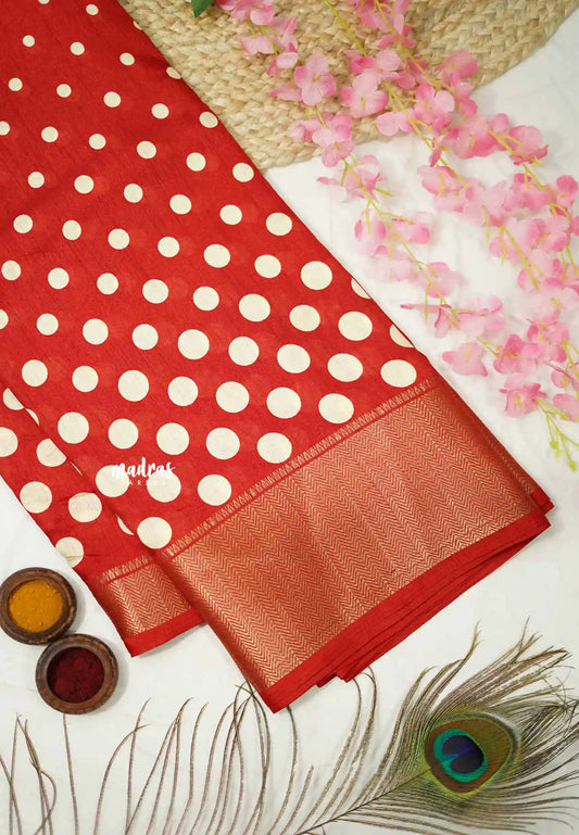 Rich printed silk with polka dots - Chilli Red