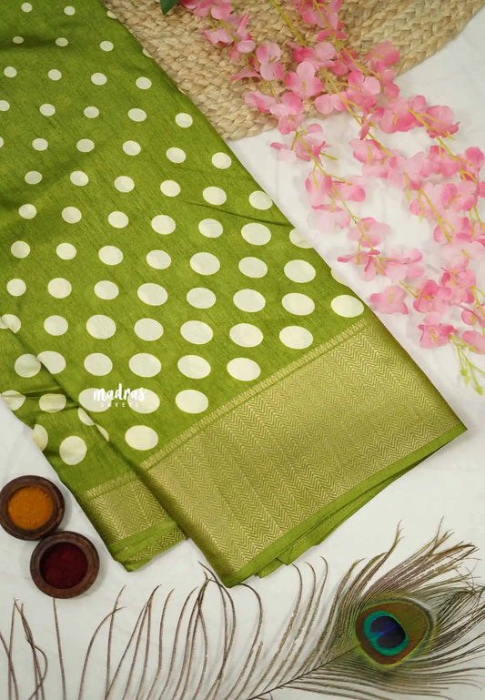 Rich printed silk with polka dots - Mehendi green