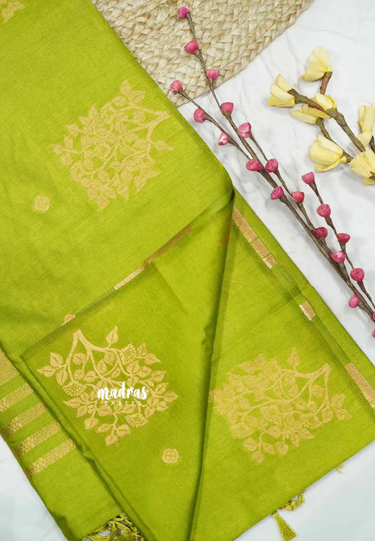 Vedha - Premium aura silk floral border - Chutney green