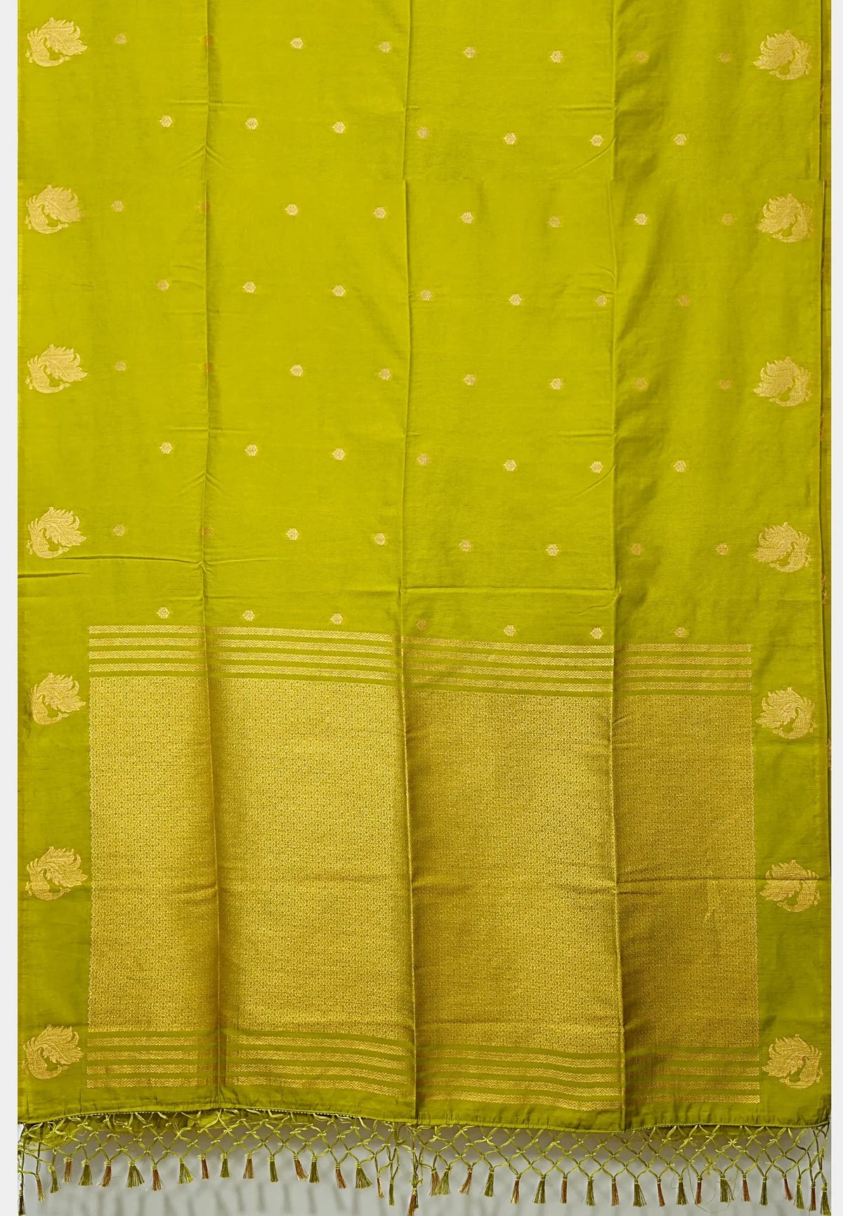 Vedha - Premium aura silk peacock border - Neon green